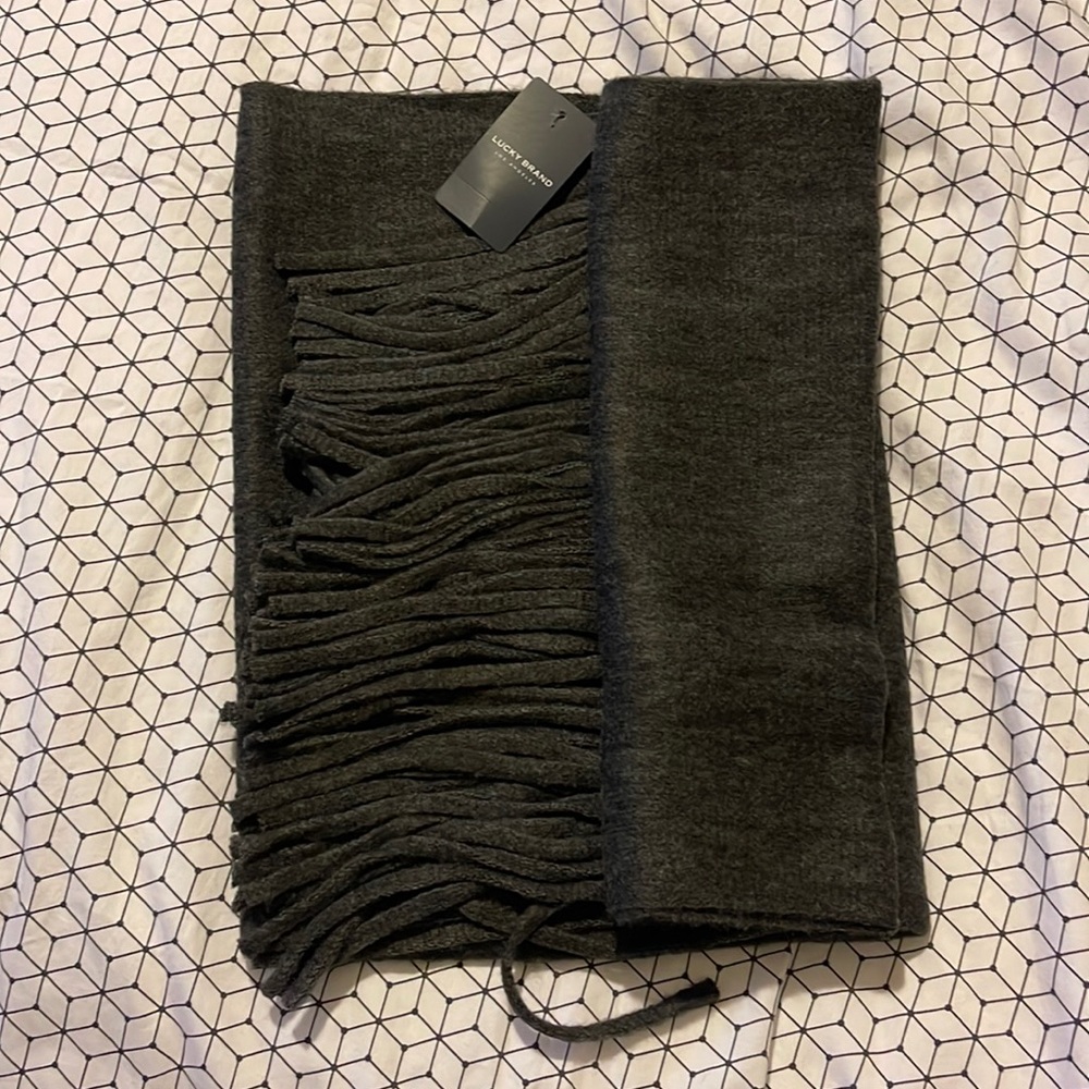 Lucky Brand Grey Scarf with Fringe